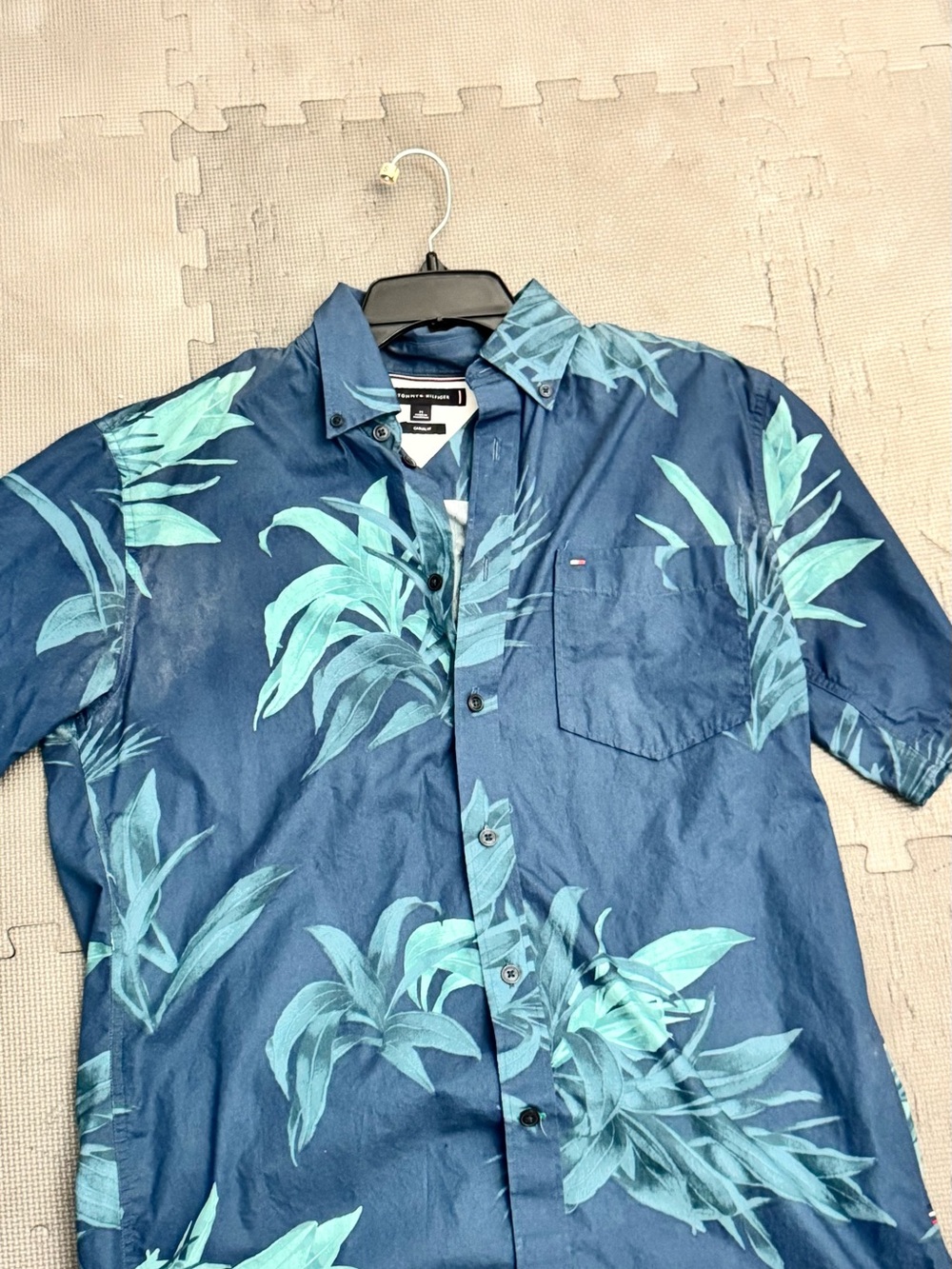 Tommy Hilfiger Men’s Navy Blue Tropical Print Button-Down Shirt